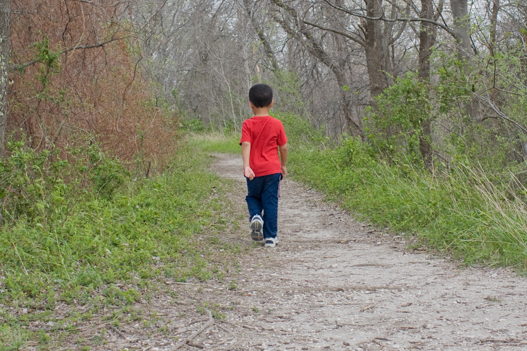 Fugue et désorientation chez les enfants TSA/TDAH : comment la montre GPS 4G peut aider