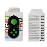 Manette verte présentée dans son emballage, un outil de type fidget pour soulager le stress et occuper les mains.