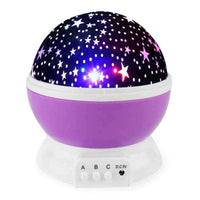 Projecteur Starry sky en version violette, diffusant un ciel étoilé lumineux